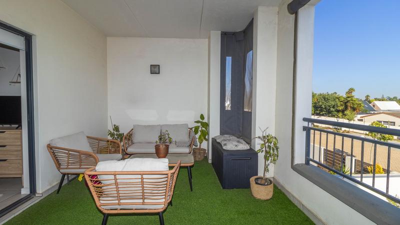 2 Bedroom Property for Sale in De Zicht Estate Western Cape